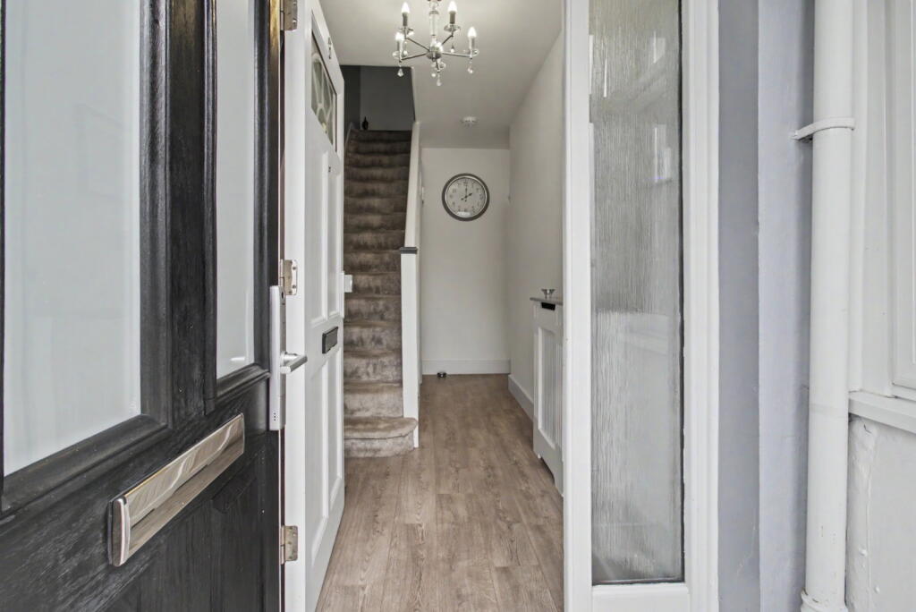 House in London - View 5