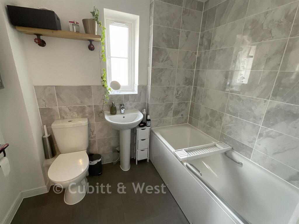 House in Brighton - View 5