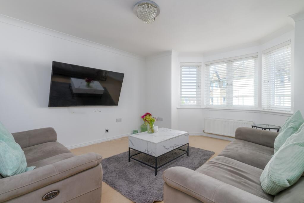 Apartment in Dunfermline, Fife - View 4