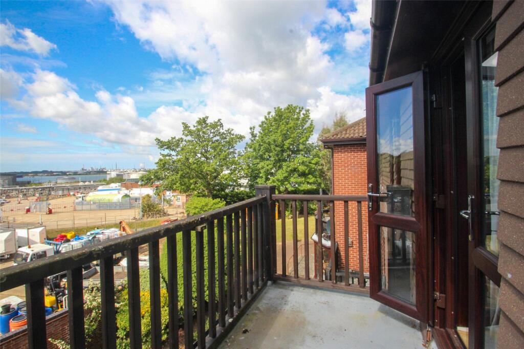 Main image of property: Hamble Lane, Hamble, Southampton, Hampshire, SO31
