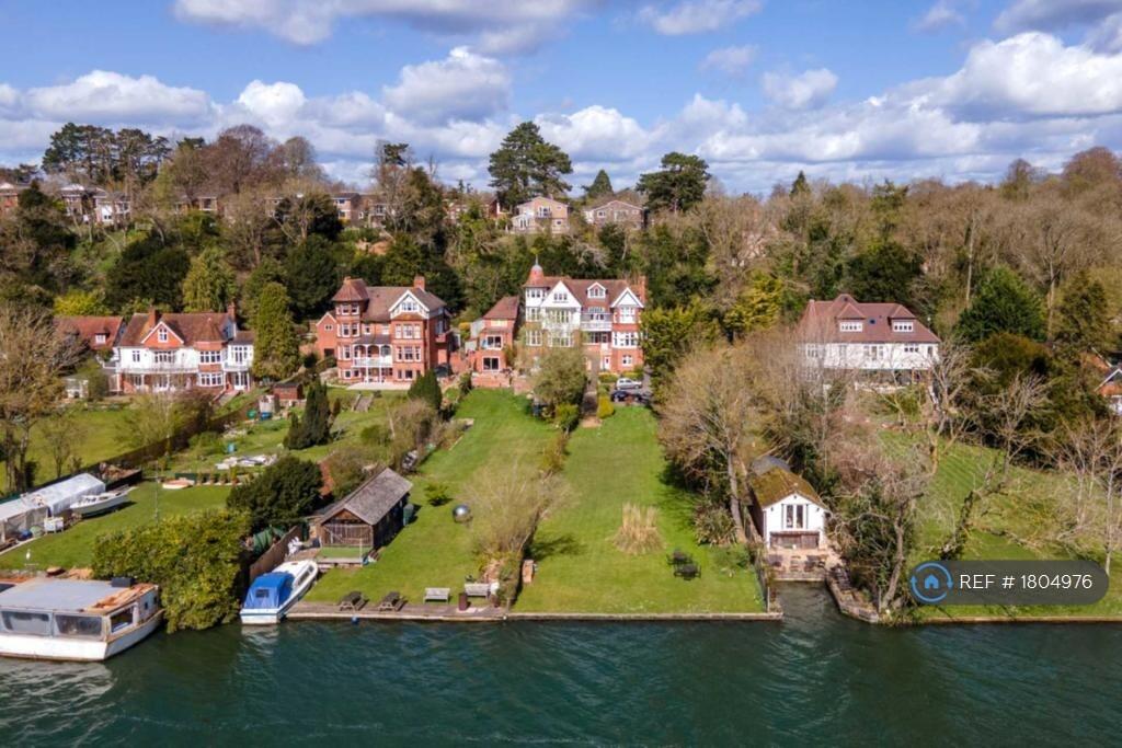 Main image of property: The Warren, Reading, RG4