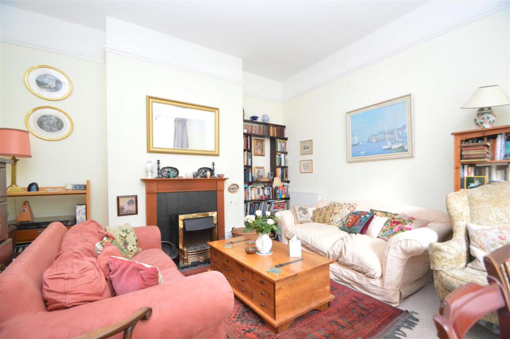 York Avenue, East Cowes photo 3