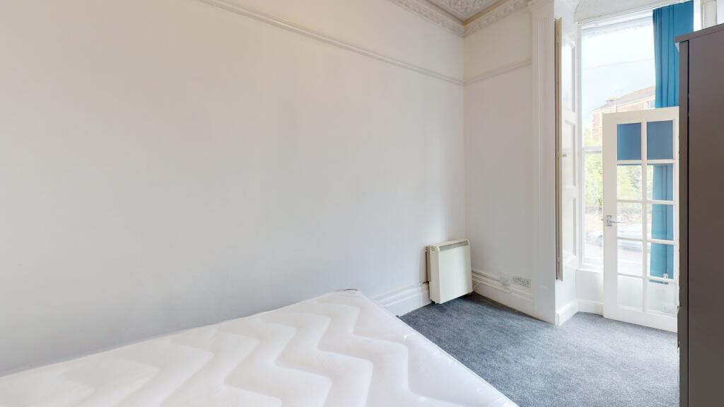 Apartment in Bristol - View 5