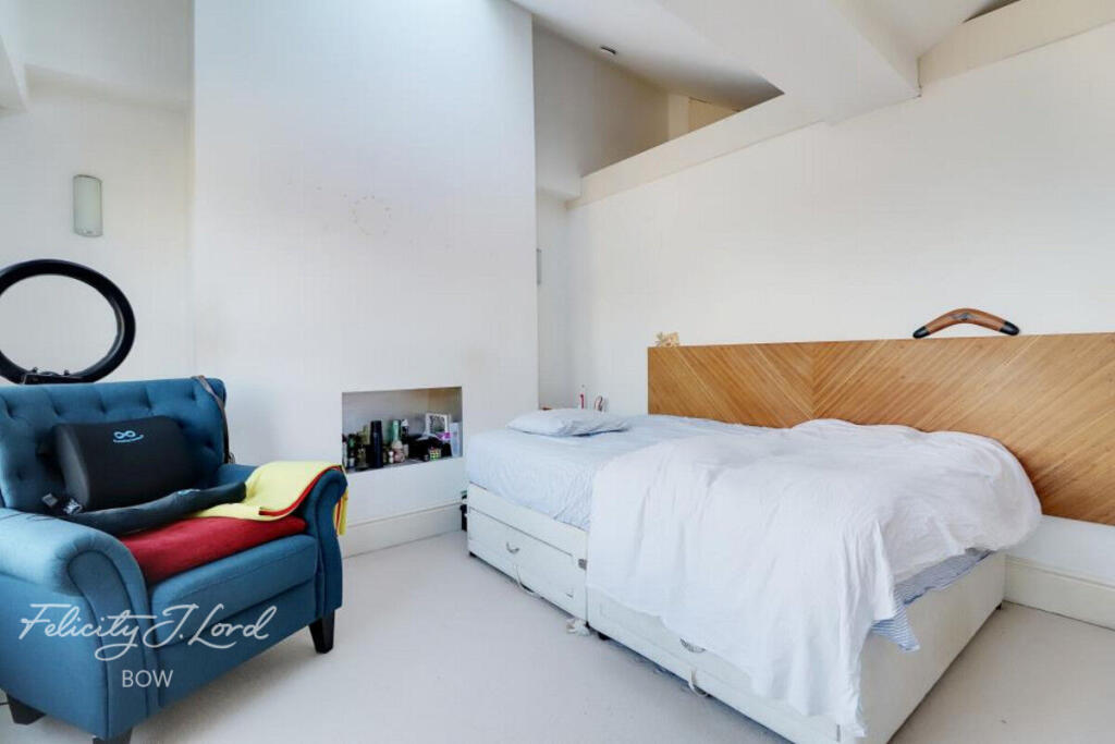 Main image of property: Carnarvon Road, LONDON