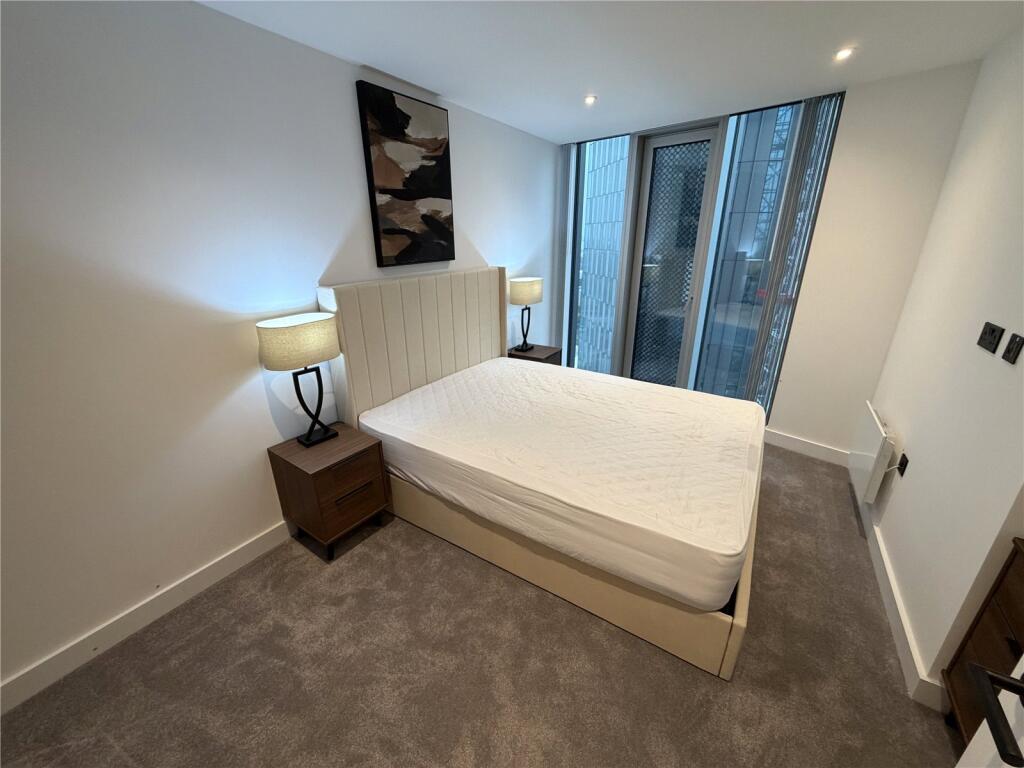 Apartment in Manchester - View 5