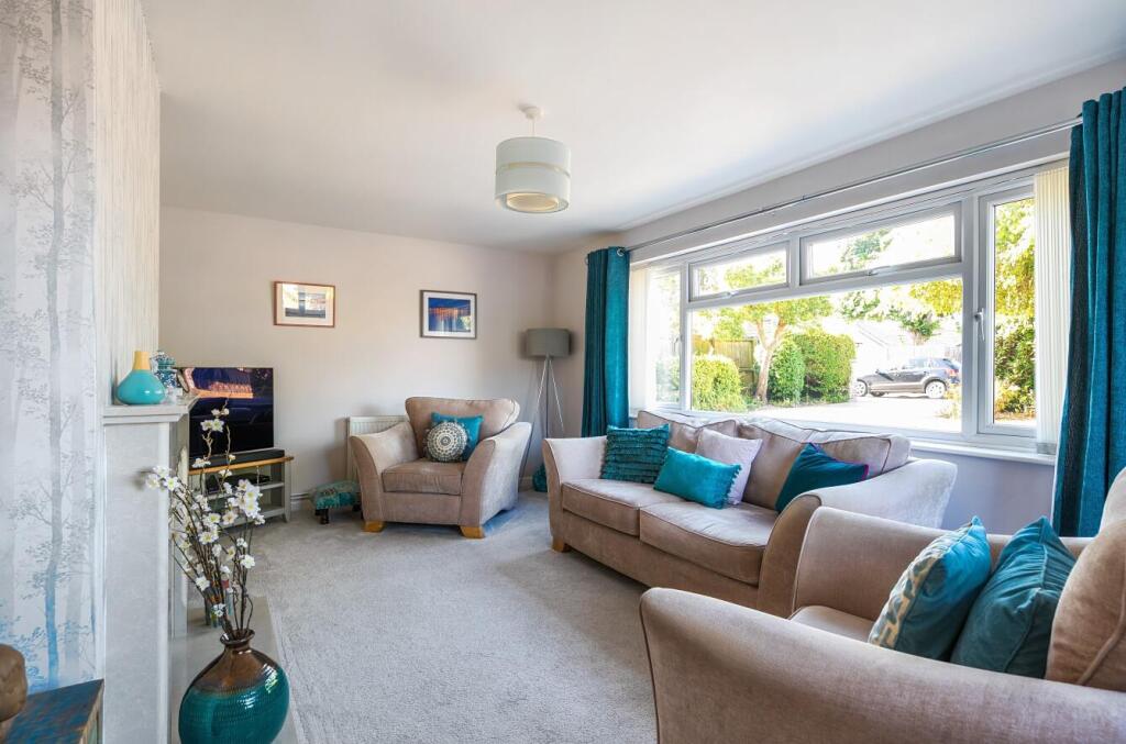 8, Wynnes Rise, Sherborne photo 4
