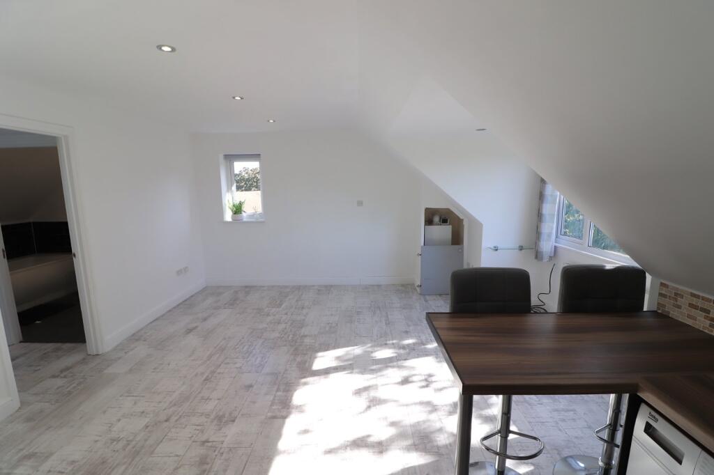Apartment in Stevenage, Hertfordshire - View 5