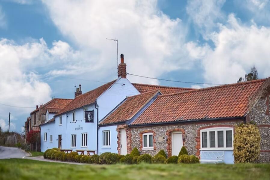 Main image of property: Wiveton Bell Blakeney Road, Wiveton, NR25 7TL