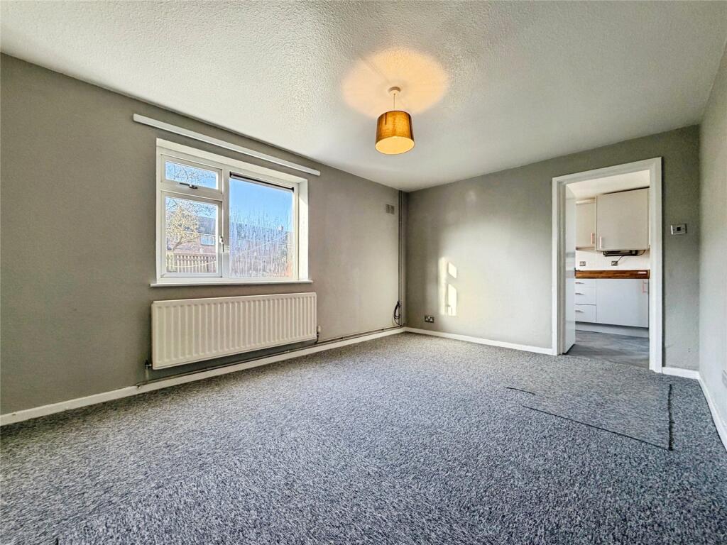 Bettesworth Road, Hemswell Cliff, Gainsborough, Lincolnshire, DN21 photo 2