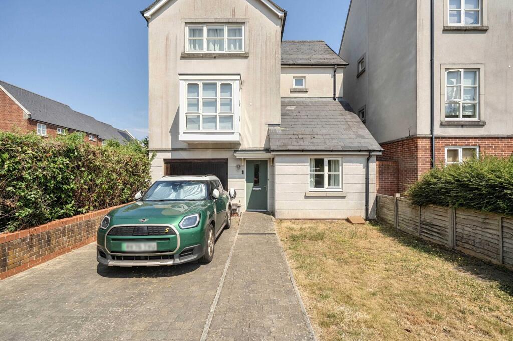 Main image of property: Cutting Drive, Basingstoke, Hampshire