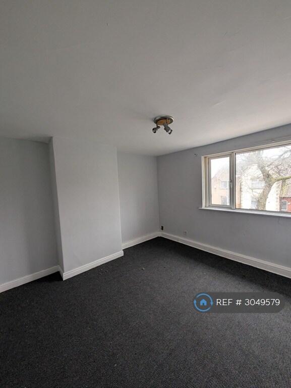 Valpy Avenue, Bolton, BL2 photo 4