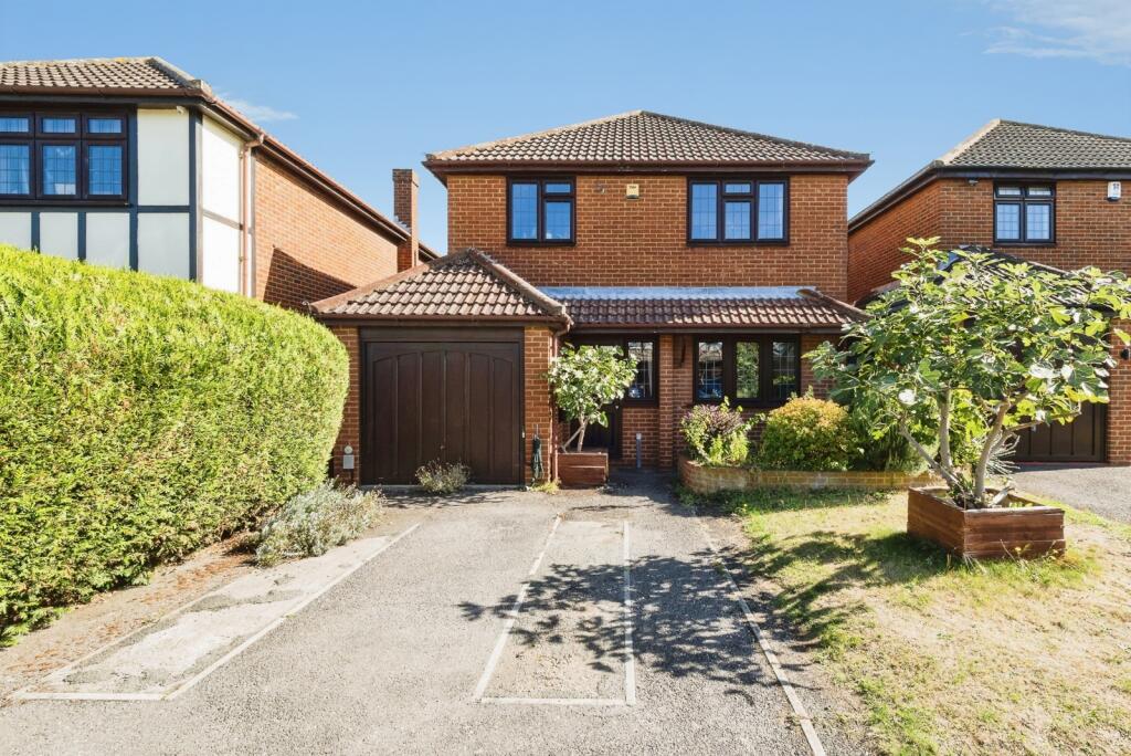 Main image of property: Spring Farm Close, RAINHAM, Essex, RM13