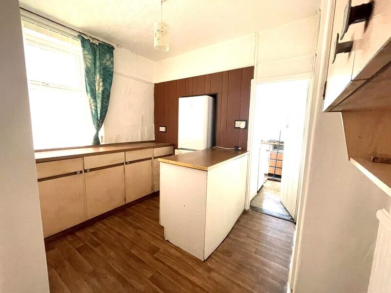 House in Port Talbot, Neath Port Talbot - View 4