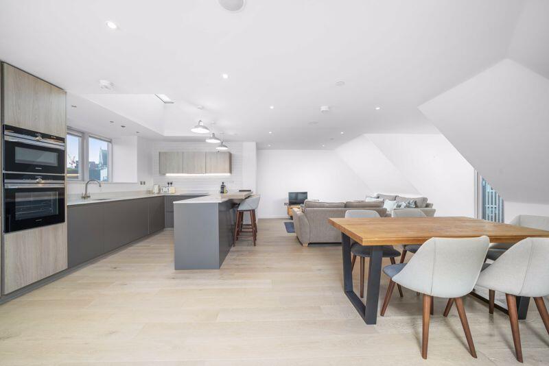 Apartment in London - View 5