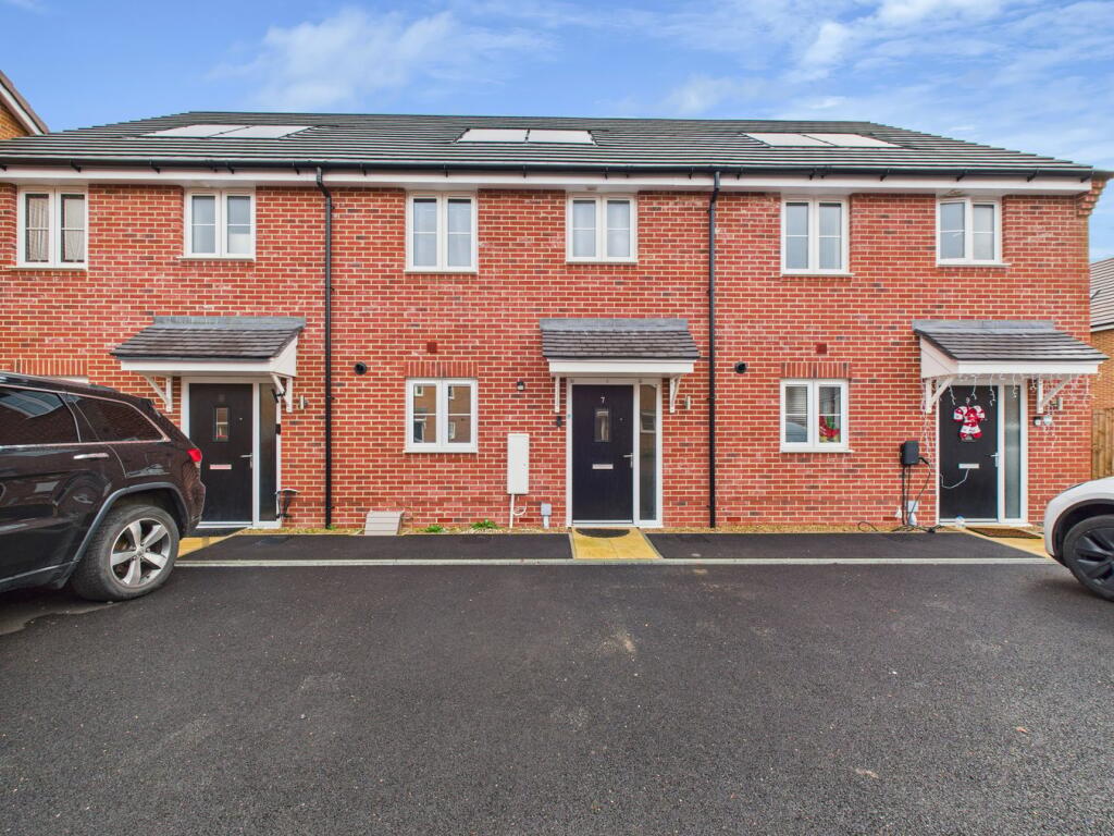 Main image of property: Huick ave, Shinfield, Reading, RG2