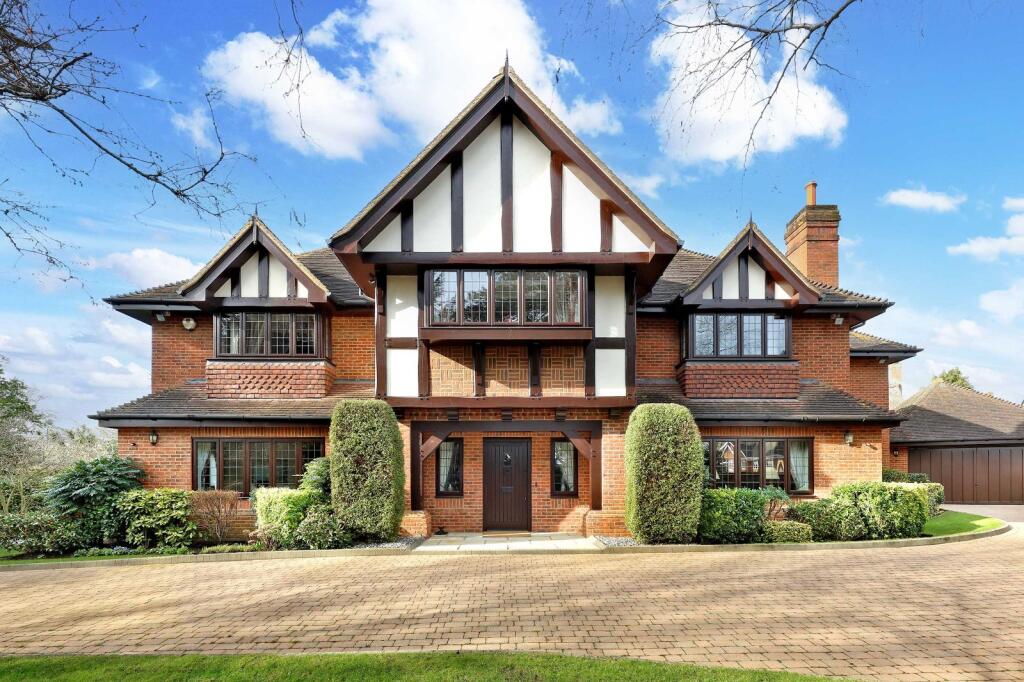 5-bed detached on Finch Lane, Knotty Green, Beaconsfield, Buckinghamshire, HP9, £3,250,000