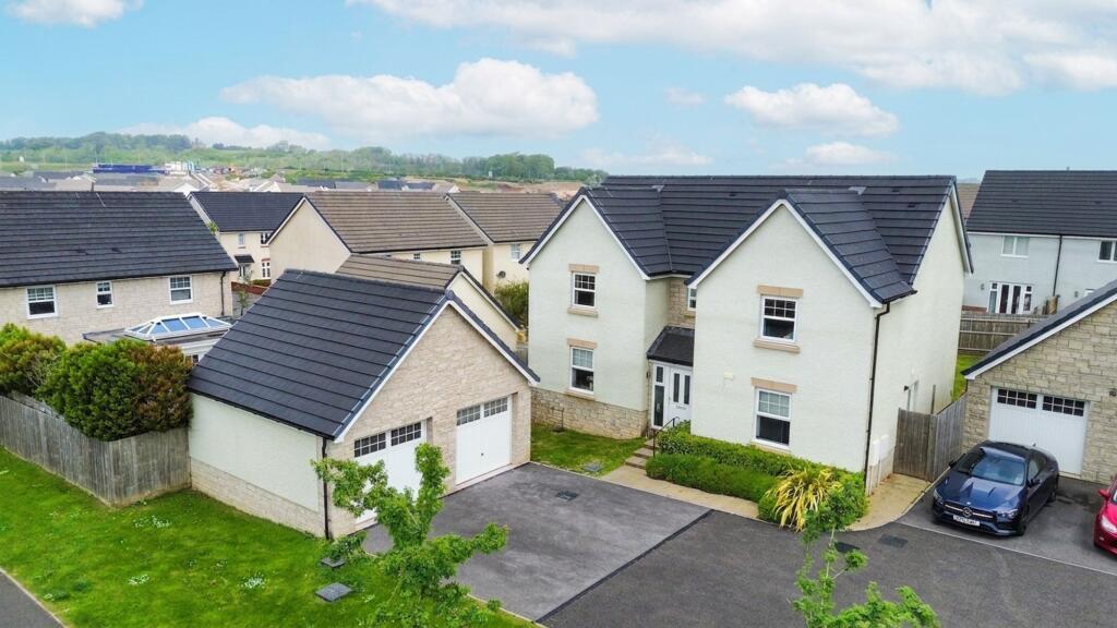 Main image of property: 38 Cae Ffynnon, Cowbridge, Vale of Glamorgan CF71 7FJ