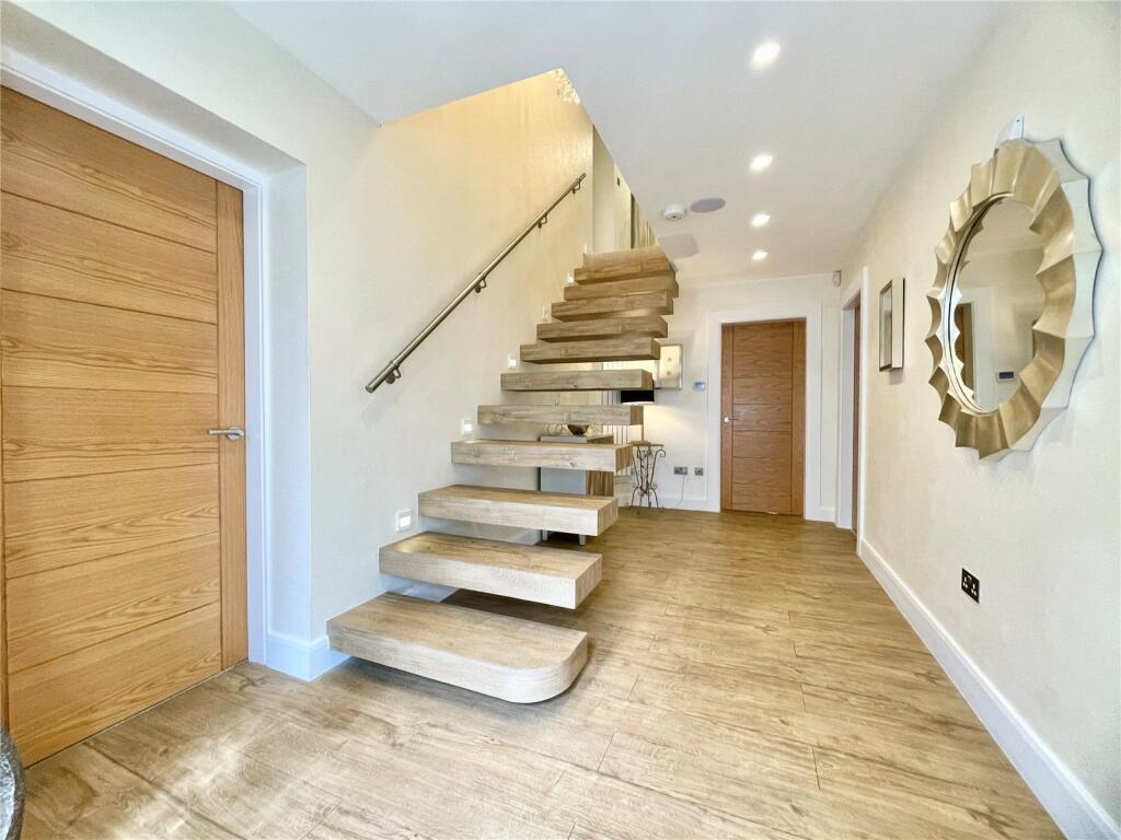 Main image of property: Preston New Road, Samlesbury, Preston, Lancashire, PR5
