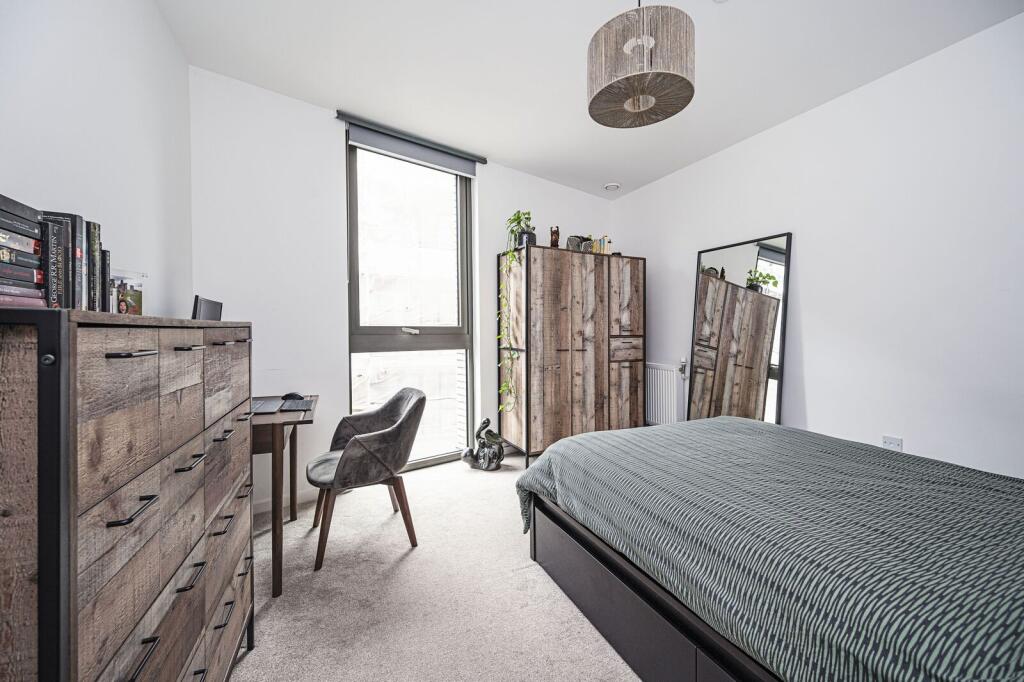 Apartment in London - View 2