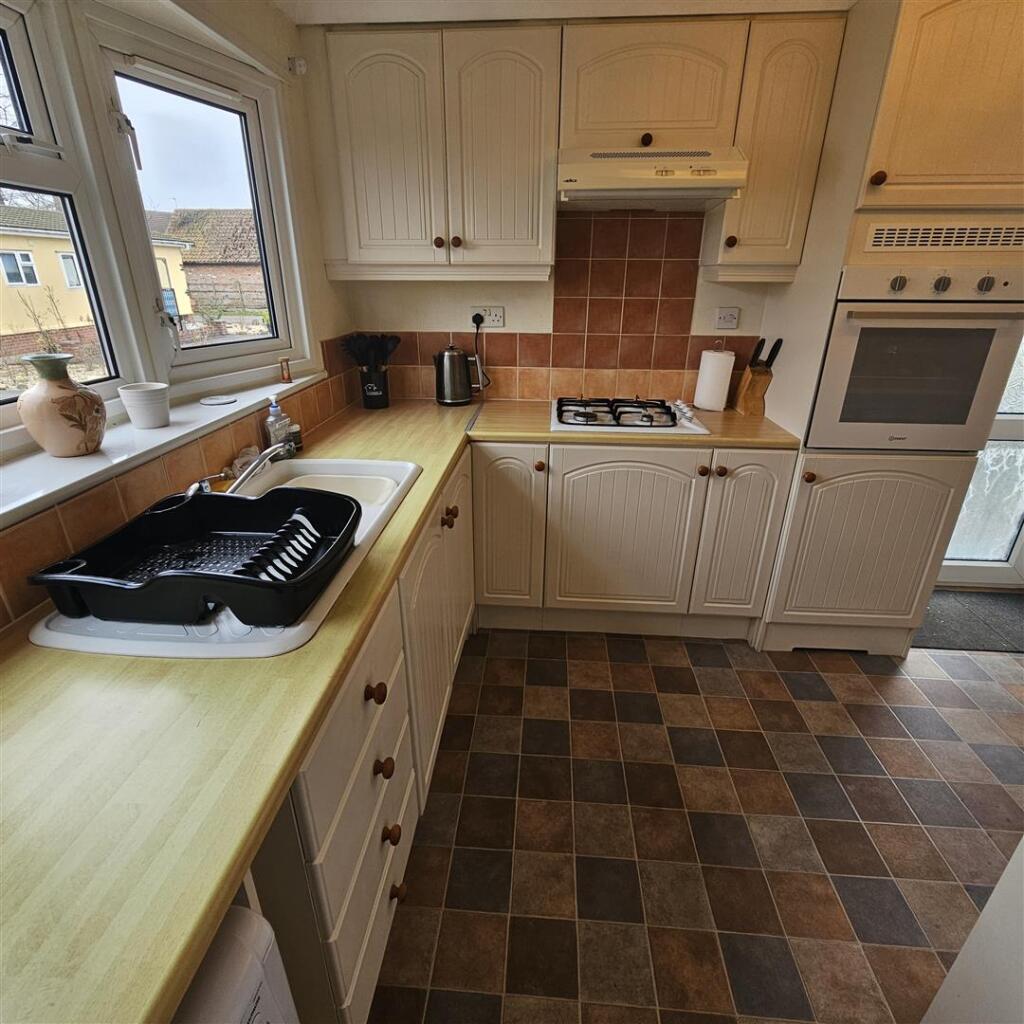 St. Oswalds Park, Dunham-On-Trent, Newark photo 3