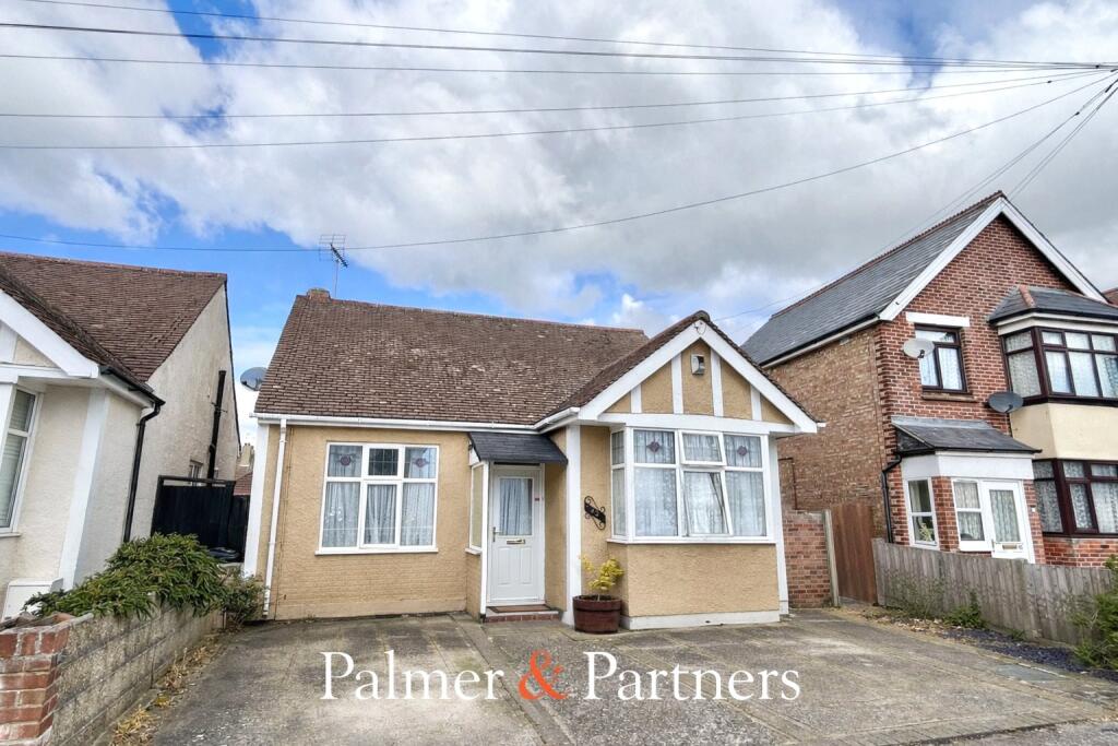 Main image of property: Carrs Road, Clacton-on-Sea, Essex, CO15