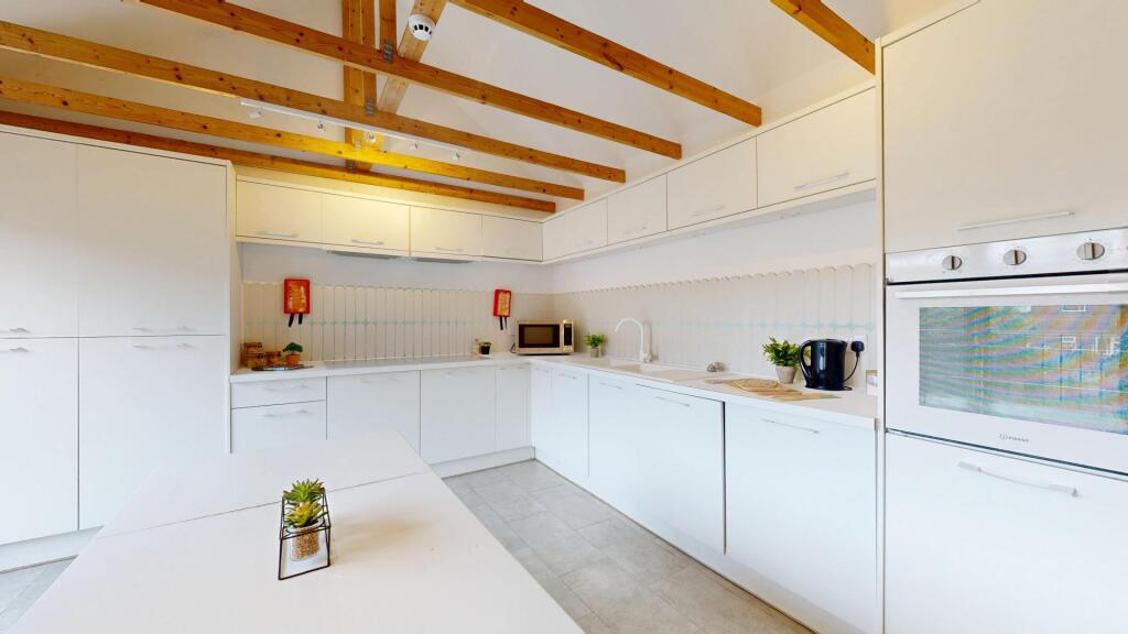 House in Charnwood, Shelthorpe - View 5