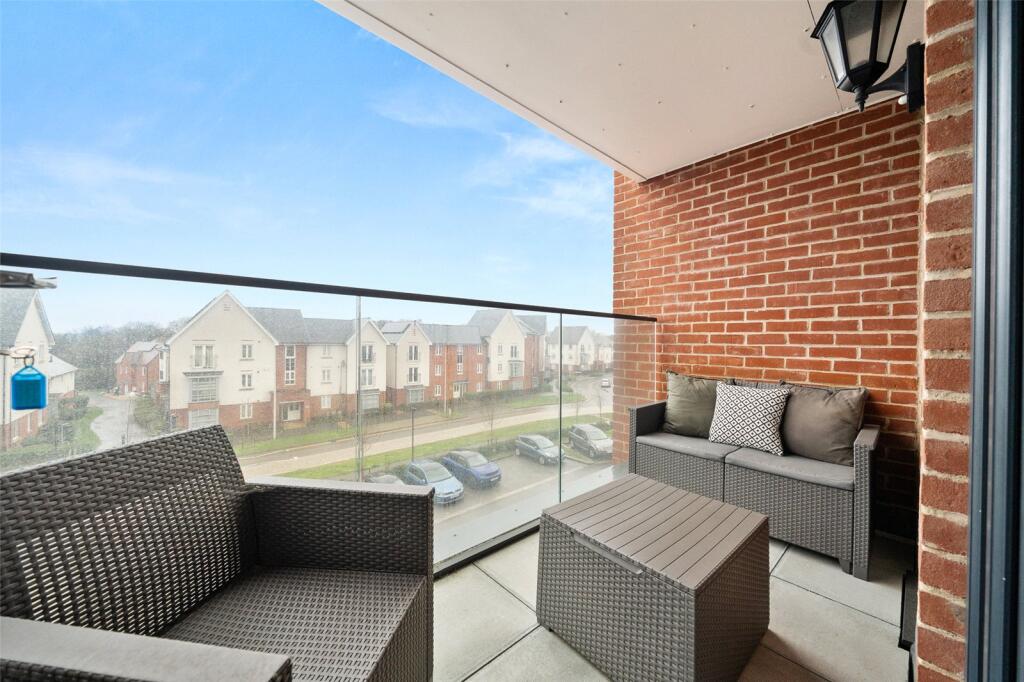 Main image of property: Beechey Place, Wokingham, Berkshire, RG40