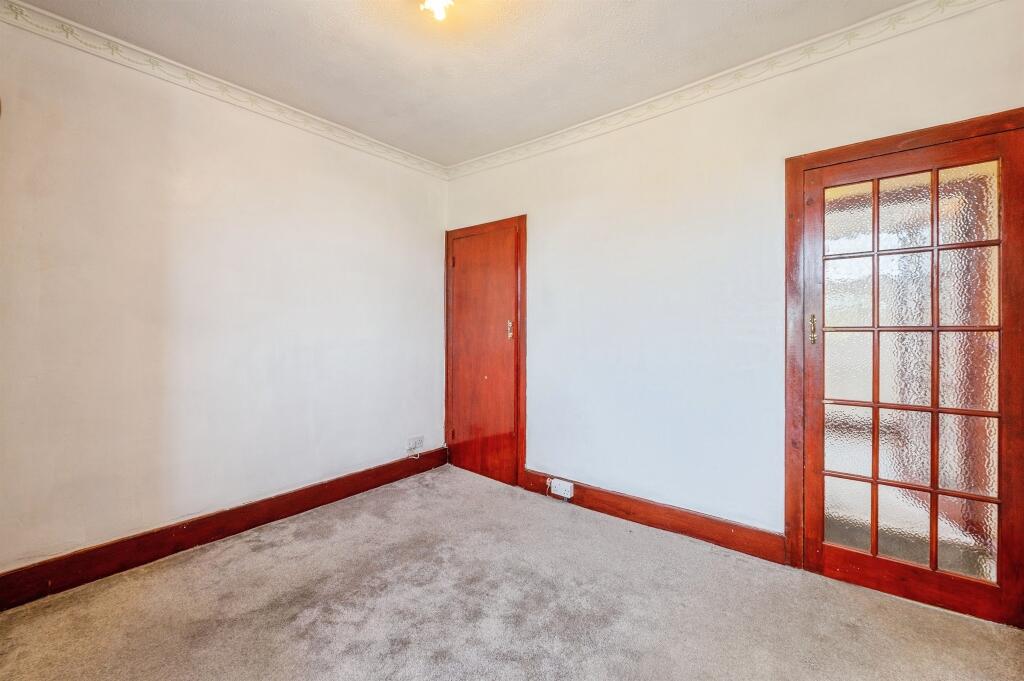 House in Rainham - View 5