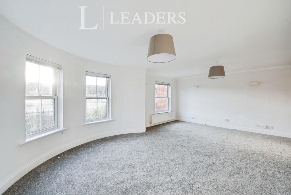 Apartment in Portsmouth - View 2