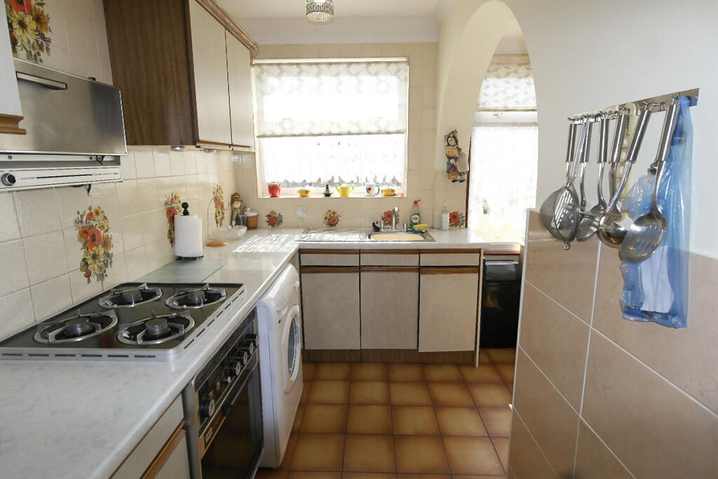 House in Rainham, New Cottages - View 5