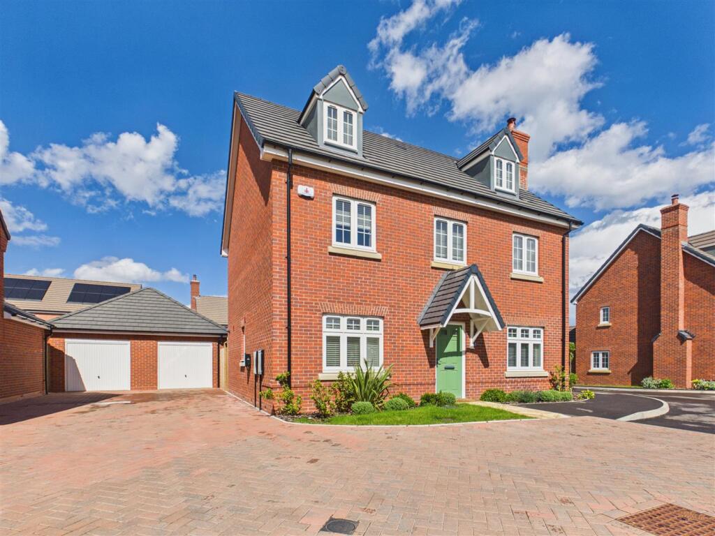 Main image of property: Edwin Gee Road, Kenilworth * BRAND NEW AND READY TO GO! *