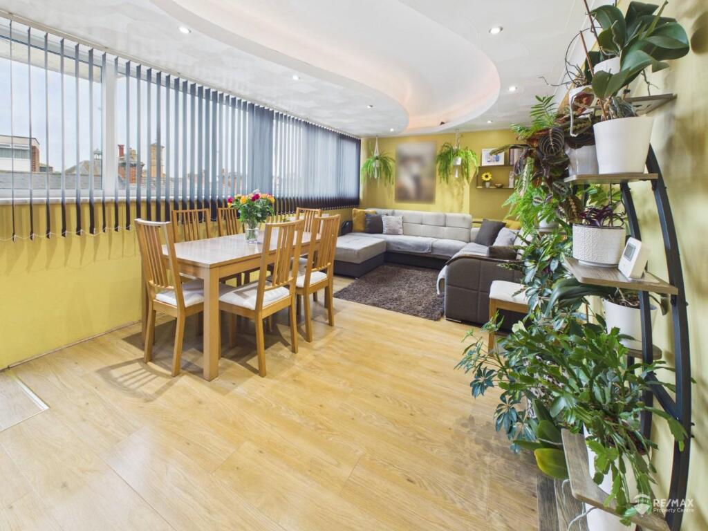 Apartment in Harwich, Upper Dovercourt - More