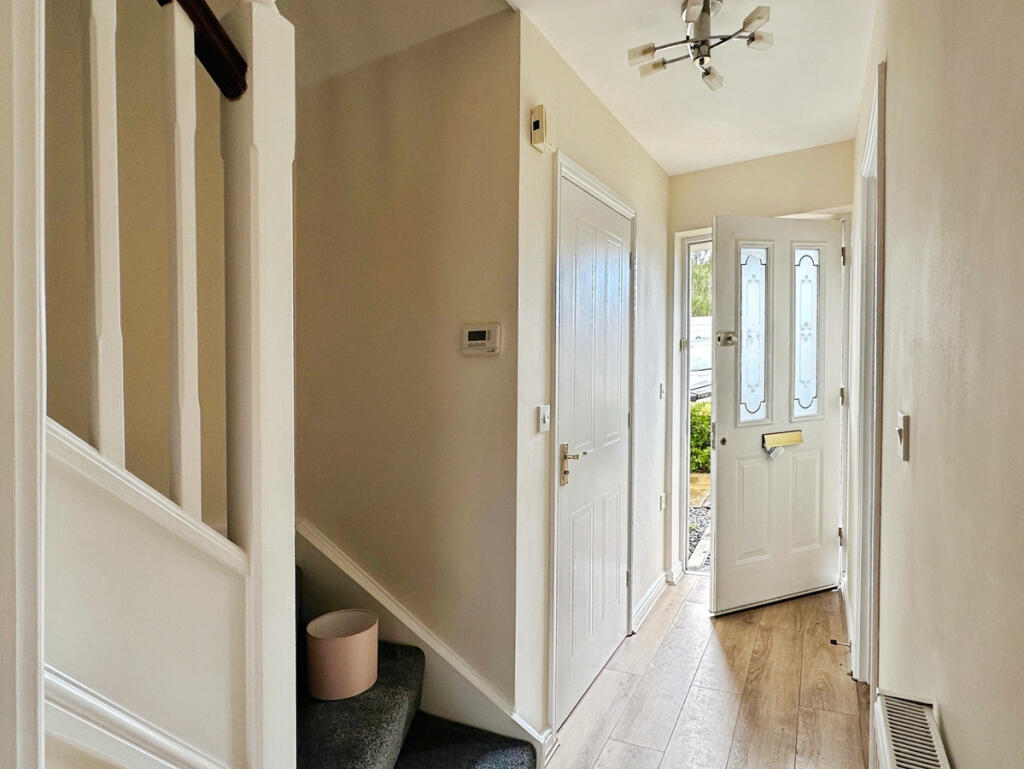House in Tonbridge - More