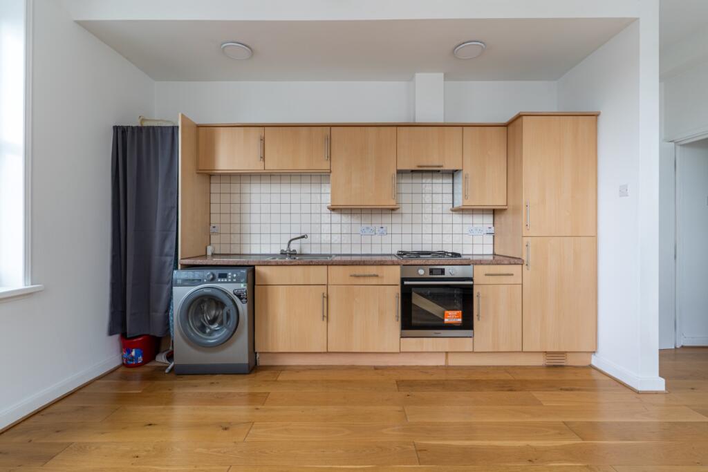 House in Dartford - View 5