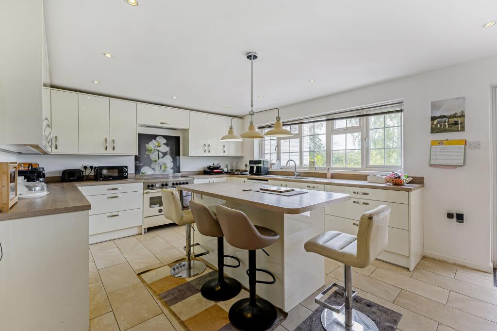 Homestall Stud, Ashurst Wood, RH19 - More