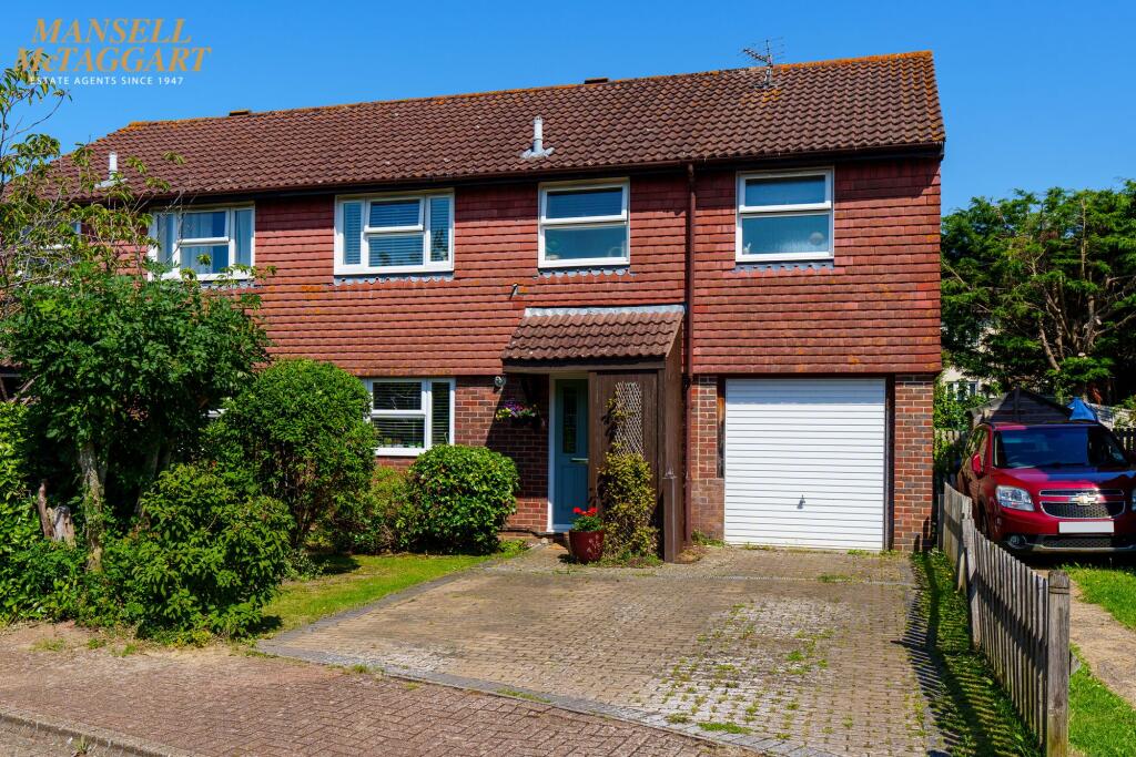 4-bed semi-detached on Blackthorns, Hurstpierpoint, BN6, £450,000