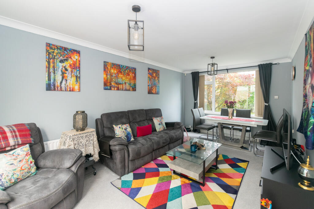 Parkstone Grove, Leeds, LS16 photo 4