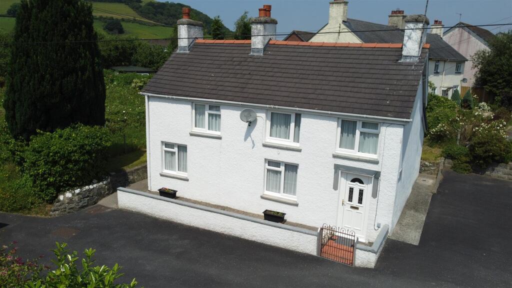 Main image of property: Penygarn, Bow Street