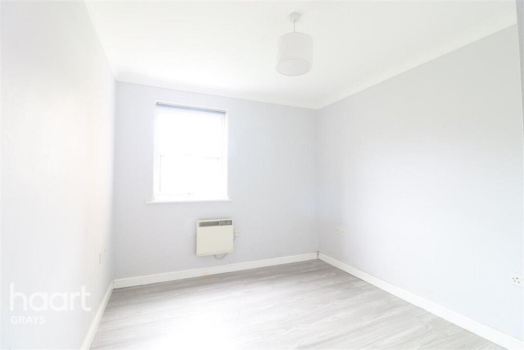 Main image of property: Rawlyn Close, Grays