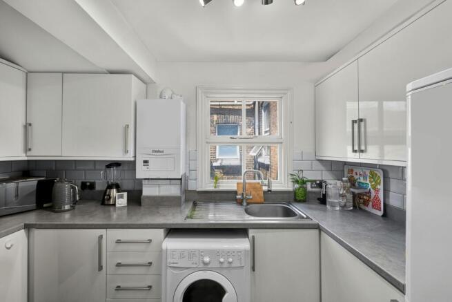 KITCHEN2.jpg