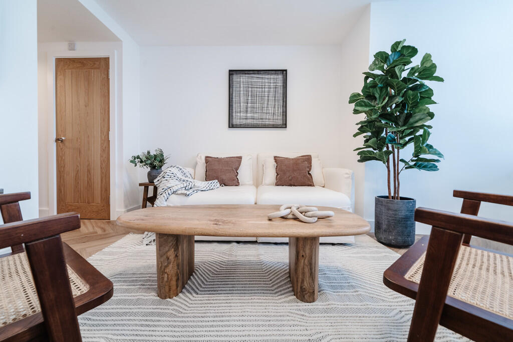 Apartment in Chester - View 5