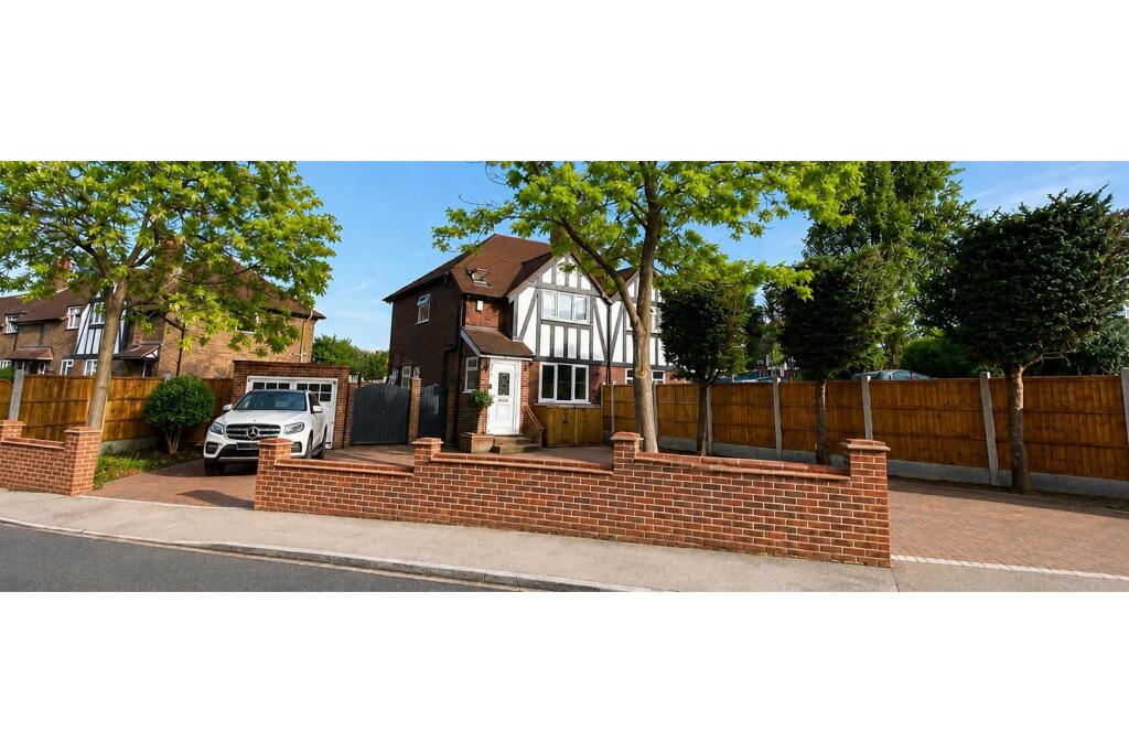 Main image of property: Glasbrook Road, London, SE9