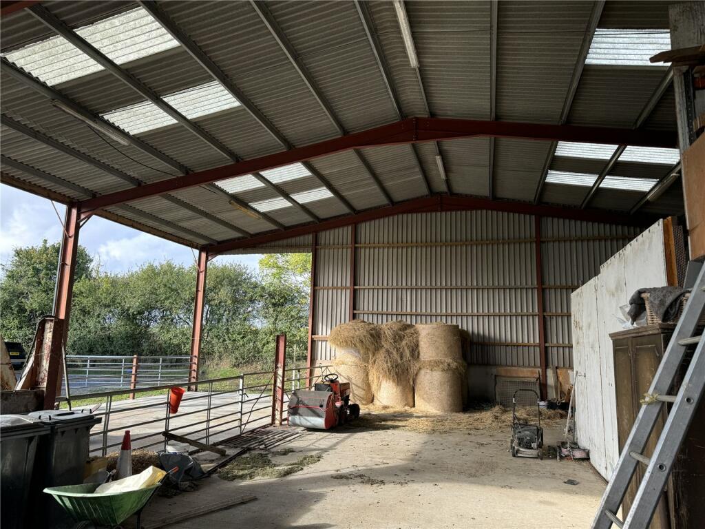 Brickyard Lane, Drakes Broughton, Pershore, Worcestershire photo 3