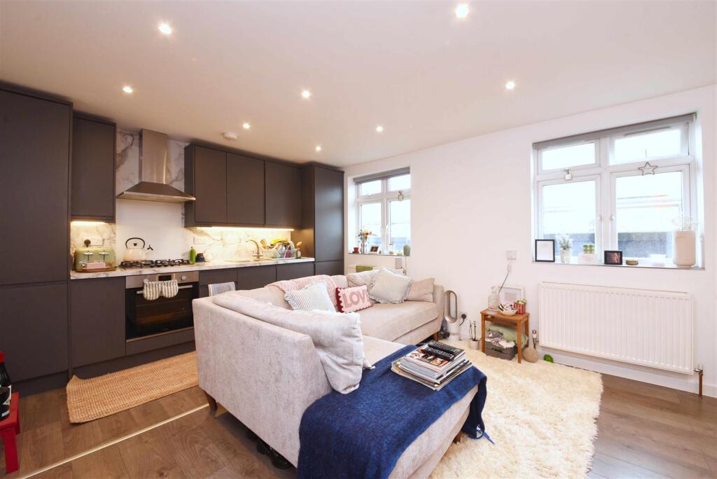 Main image of property: Archway Road, Highgate, N6