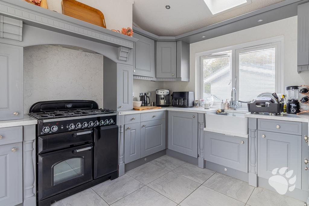 House in Southend-on-Sea - View 4