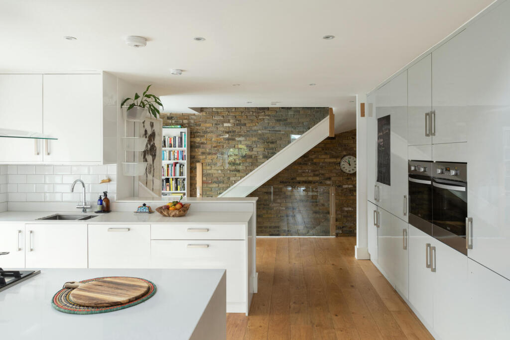 House in London - View 4