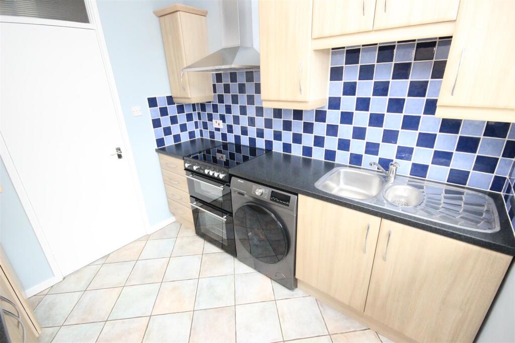 Additional image 3 of Wicklow Close, Halesowen