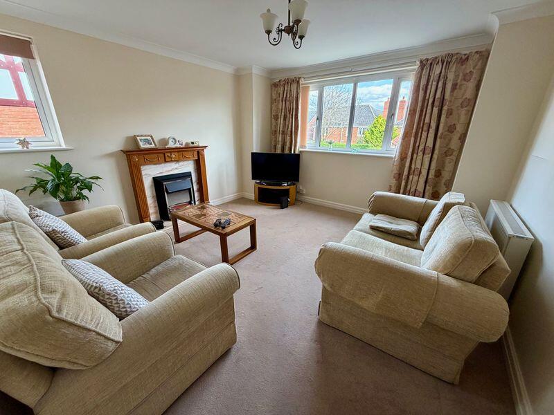 Bamford Close, Heald Green, Cheadle photo 2