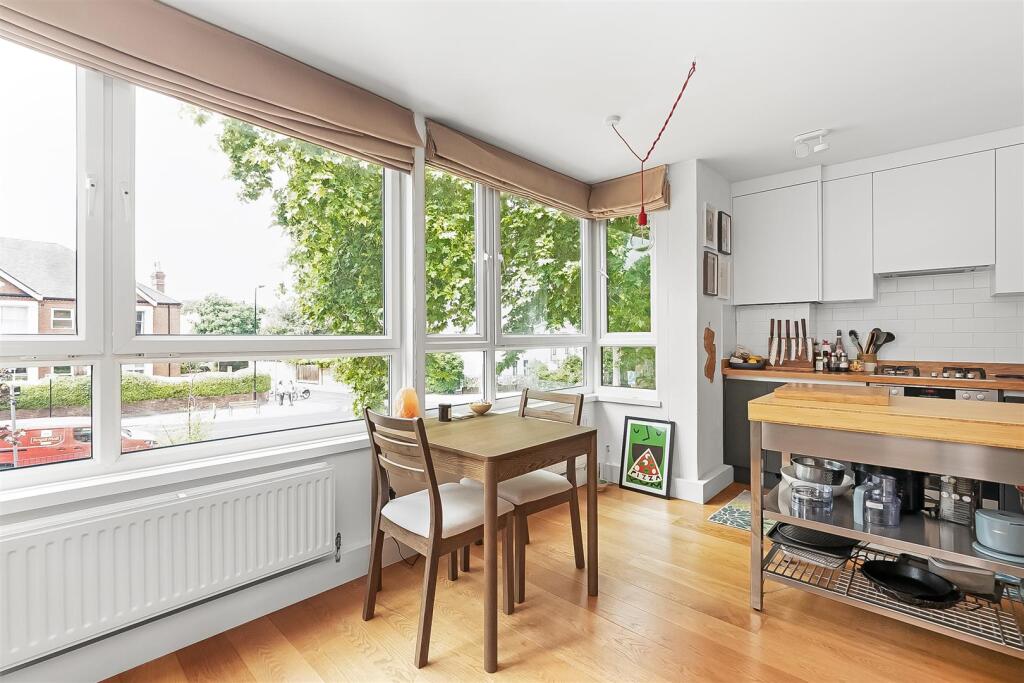 Apartment in London - View 4