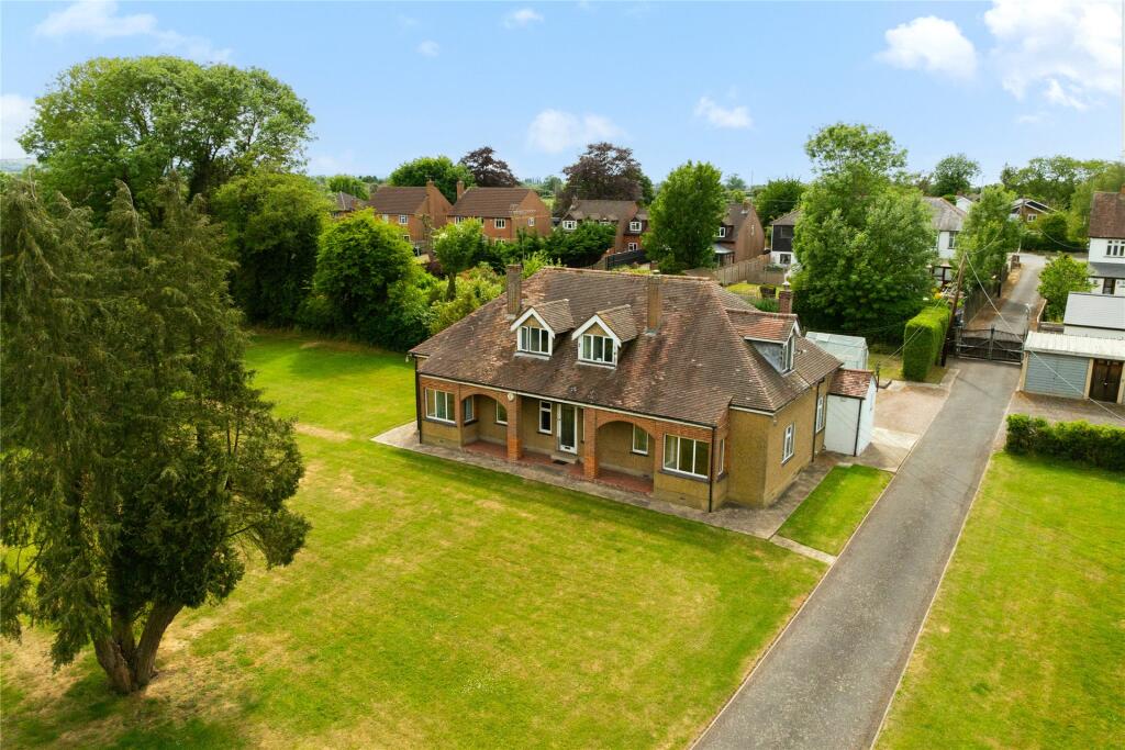 Main image of property: Wendover Road, Weston Turville, Aylesbury, Buckinghamshire, HP22